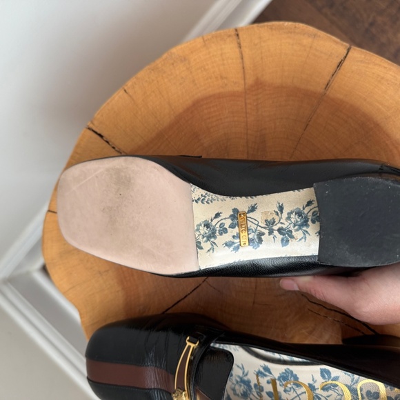 Pre-Loved GUCCI Loafer Pumps w/ Tiger Detail. Size 38 - Michele Era - Picture 7 of 9